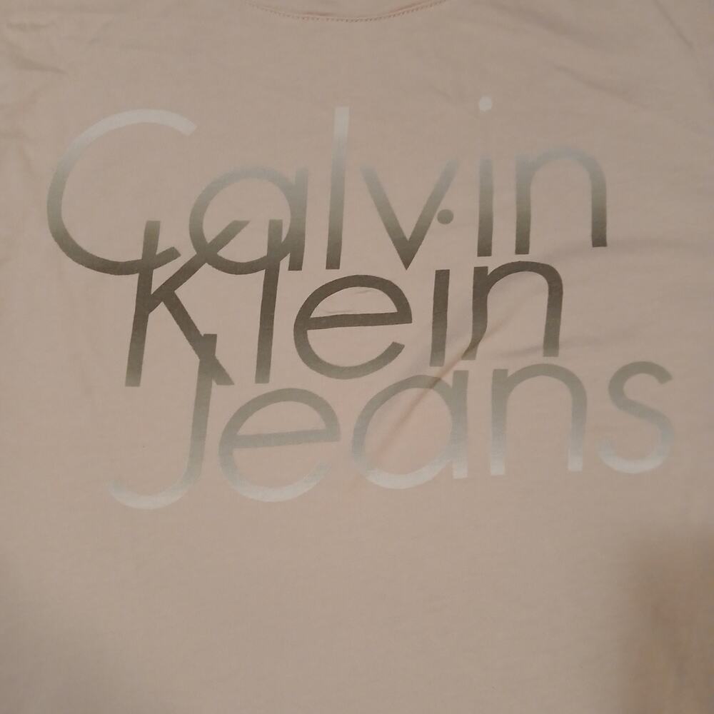 Calvin Klein Jeans Ombre Logo Side Tie Tee COLOR: SEPIA ROSE Medium